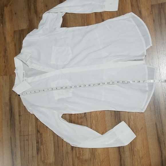 BEACHLUNCHLOUNGE COLLECTION White Viscose Button-up Tab Sleeved Blouse - Picture 6 of 10